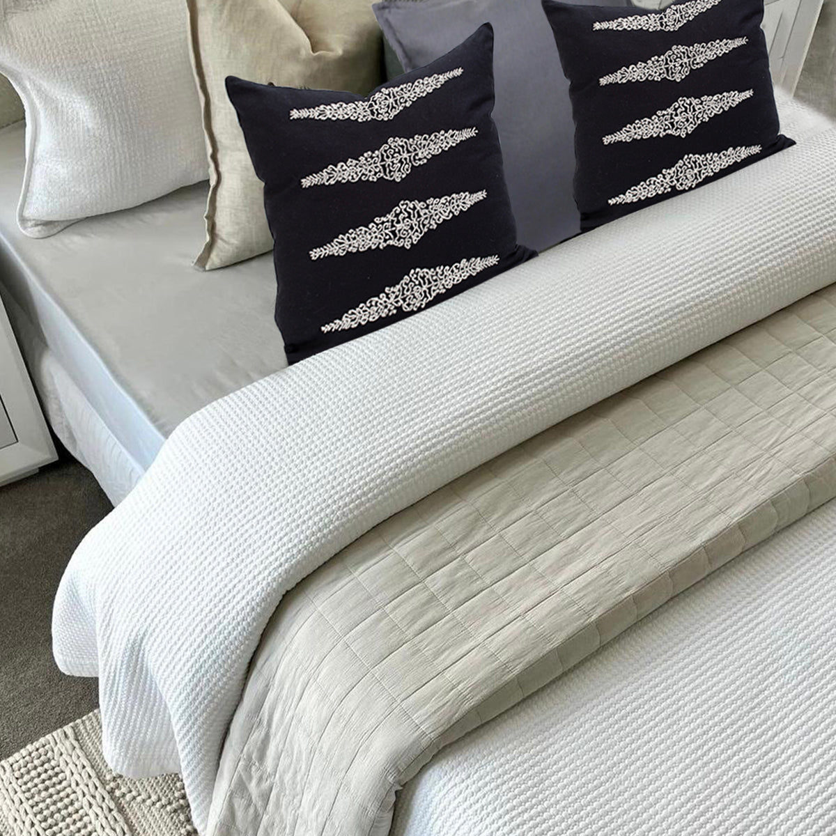 Pearl Zena Cushion Prefilled - Black
