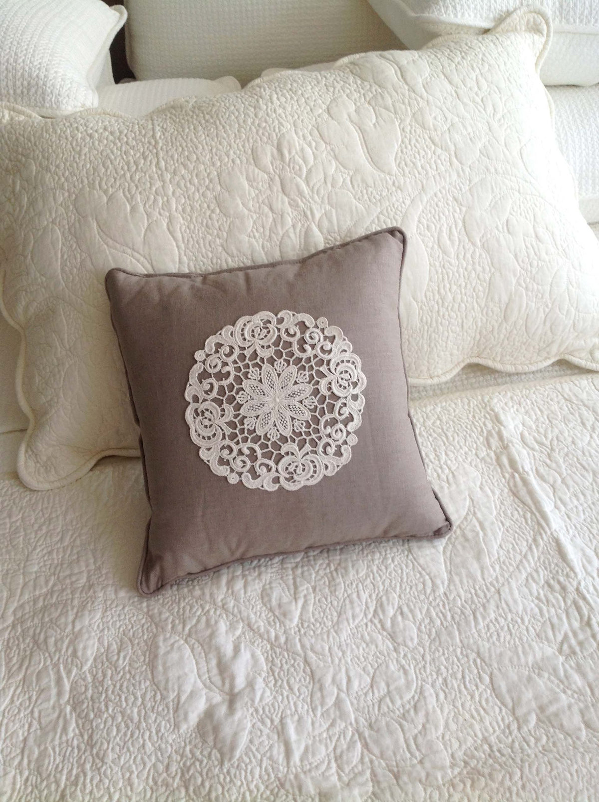 Cotton Lace Trim Prefilled