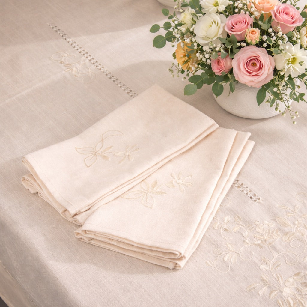 Ria Tablecloth