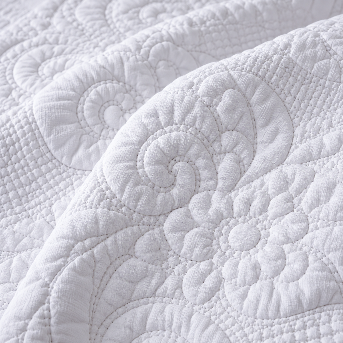 Olivia Quilted Coverlet Throw – White 170 × 170 cm