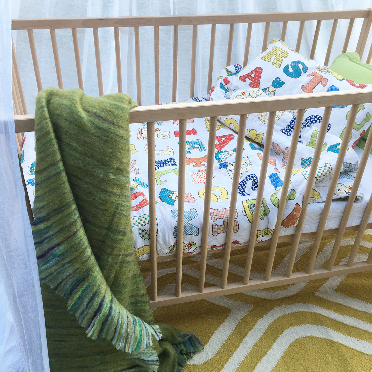 Bambini Cot Set Nursing Pillow