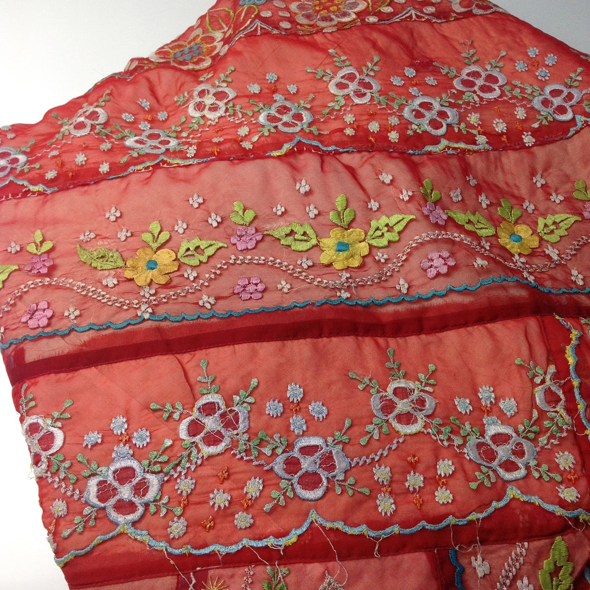 Dora Bedspread - Red