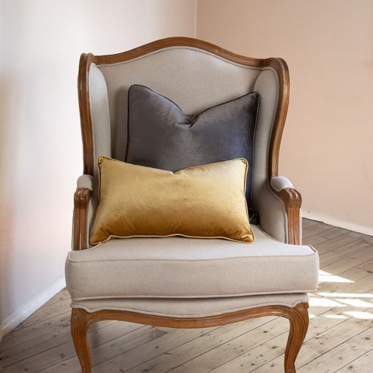 Florence Iron Lumbar Feather