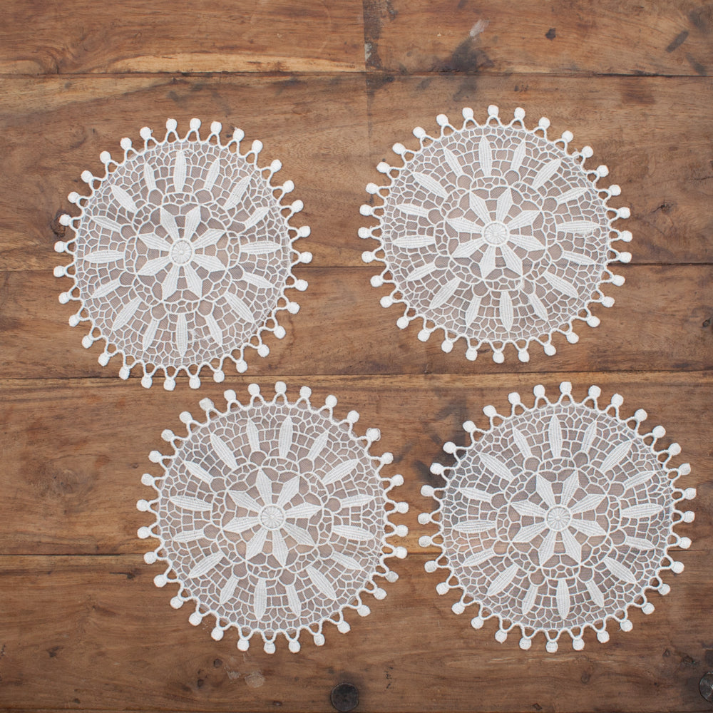 Set of 4 Doilies 18cm Round