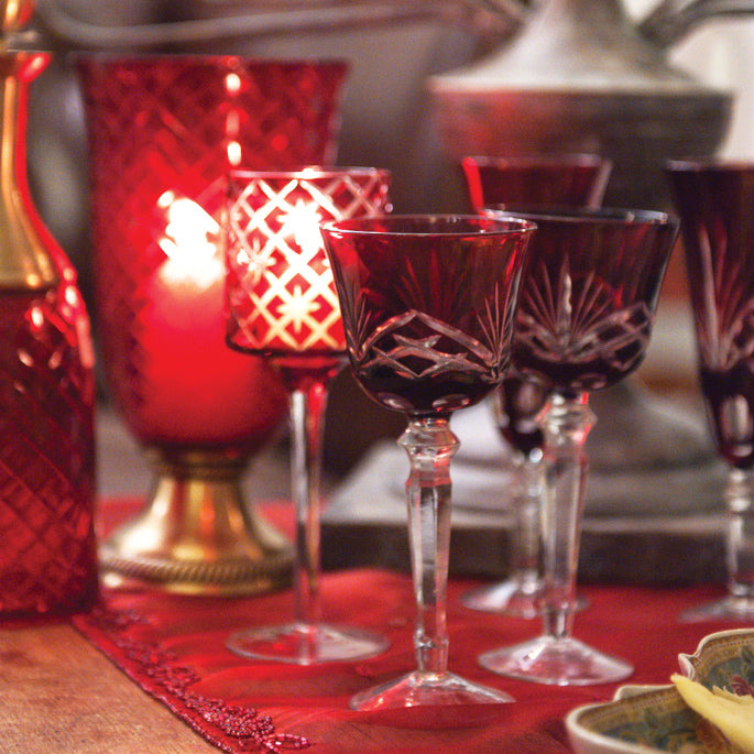Diamond Cut Wine Glass - Ruby
