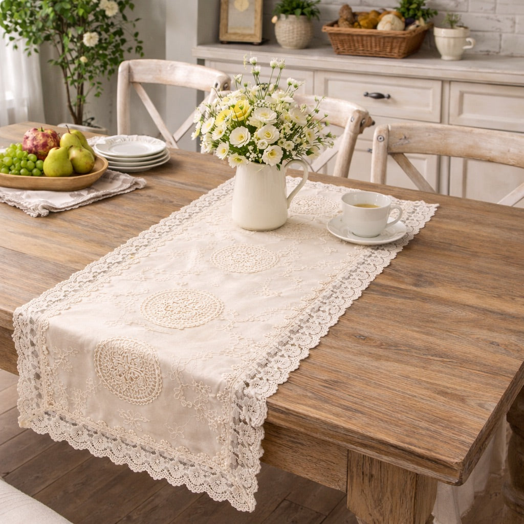 Lace Runner Oberon