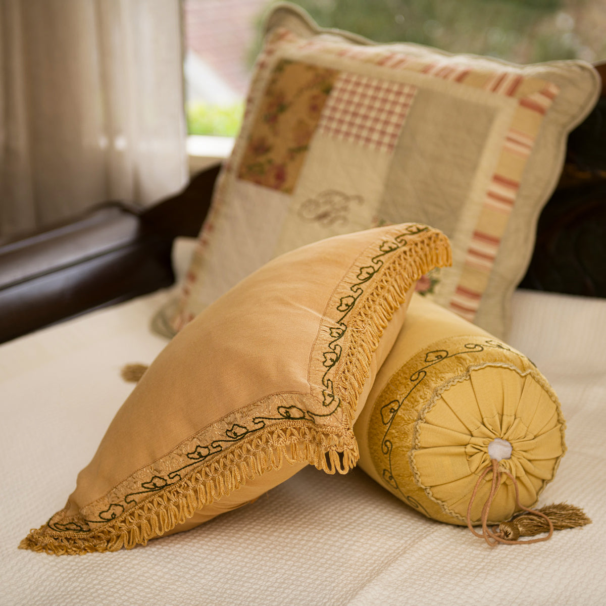 Bolster Prefilled - Beige