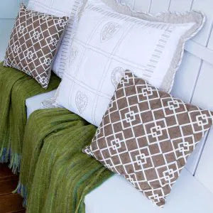 40cm Prefilled Cushion