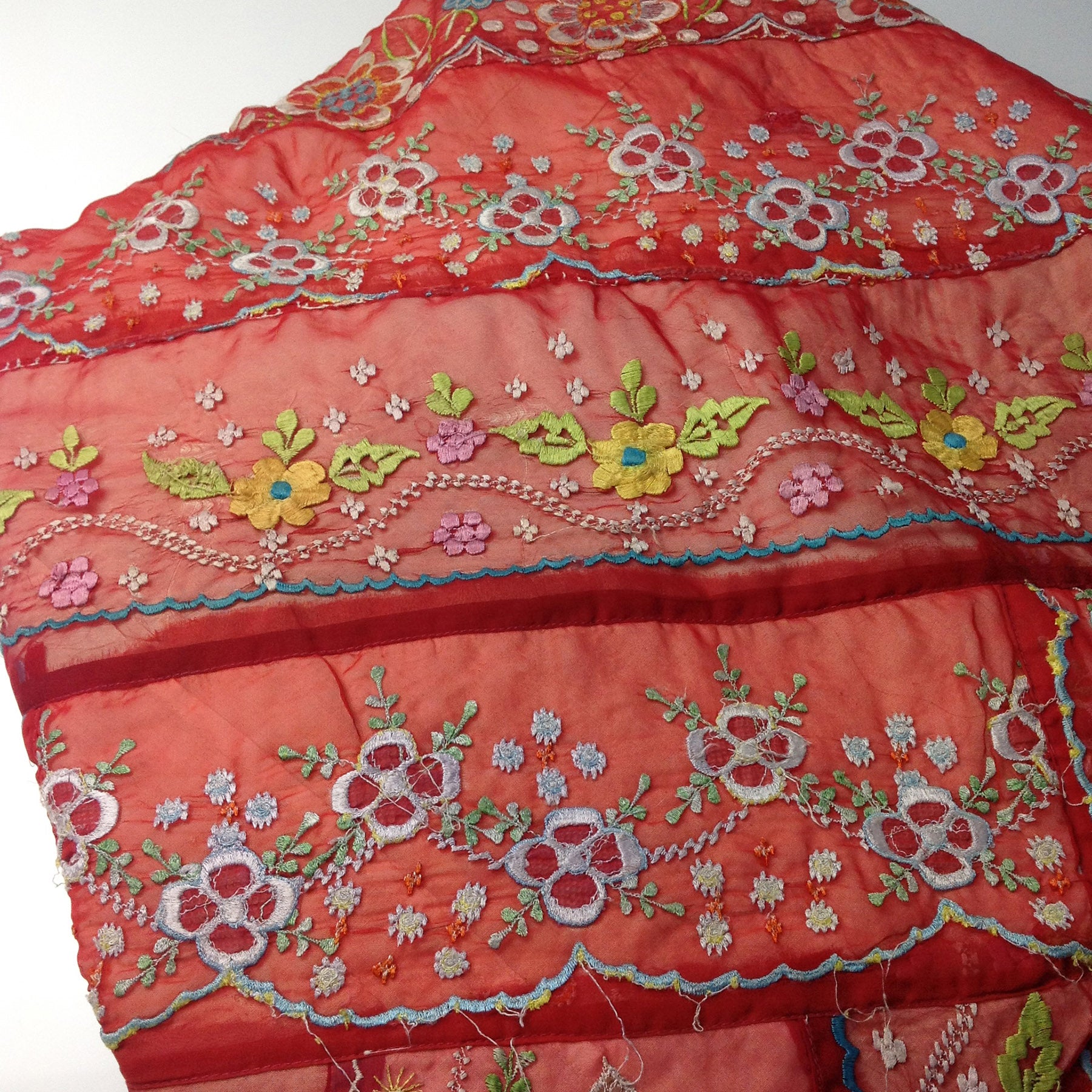 Dora Bedspread - Red